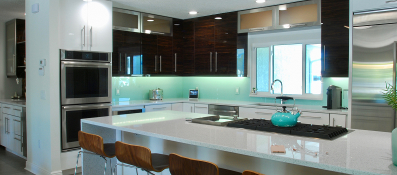 Trend Alert: Gorgeous Glass Backsplash